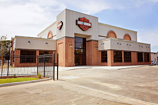 Mathews Harley-Davidson, 548 N Blackstone Ave, Fresno, CA 93701, USA, 