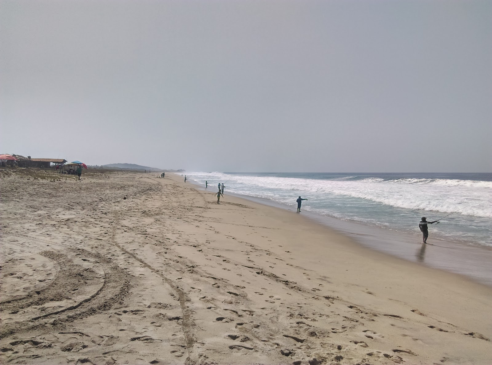 Foto av Playa la Encomienda med turkosa vatten yta