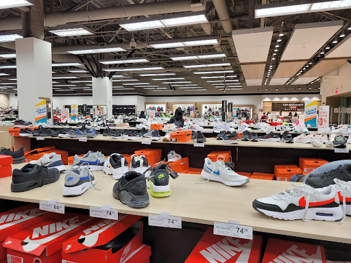 Shoe Store «Off Broadway Shoe Warehouse», reviews and photos, 125 Great Mall Dr, Milpitas, CA 95035, USA