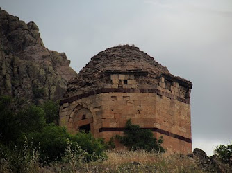FERRUH ŞAD BEY TÜRBESİ