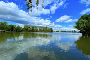 Le Lac image