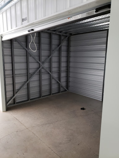 Truck Rental Agency «U-Haul Moving & Storage at Hwy 13 & Portland Ave», reviews and photos, 12200 Portland Ave S, Burnsville, MN 55337, USA