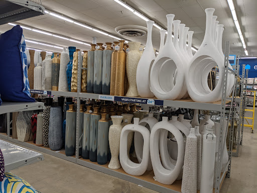 Home Goods Store «At Home», reviews and photos, 3100 Washtenaw Ave, Ypsilanti, MI 48197, USA