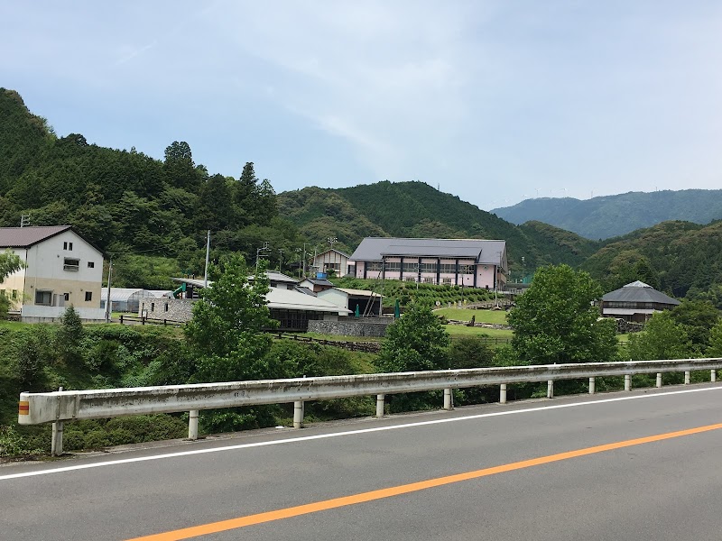 津野町葉山運動公園総合センター