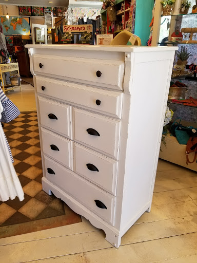 Antique Store «A Corner Cottage», reviews and photos, 895 Conner St, Noblesville, IN 46060, USA