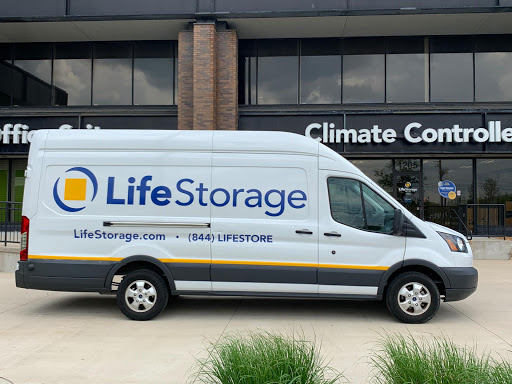 Self-Storage Facility «Life Storage», reviews and photos, 1205 N Milwaukee Ave, Glenview, IL 60025, USA