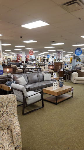 Furniture Store «Raymour & Flanigan Furniture and Mattress Store», reviews and photos, 2795 Richmond Ave, Staten Island, NY 10314, USA