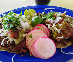 El Diputado y La Meche photo