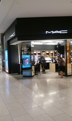 Shopping Mall «Westfield Santa Anita», reviews and photos, 400 S Baldwin Ave, Arcadia, CA 91007, USA