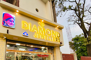 Diamond jeweller image