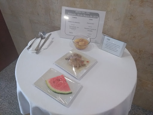 Comida y bebida