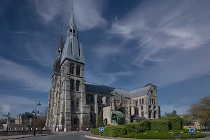 Église Collégiale Notre-Dame-en-Vaux image
