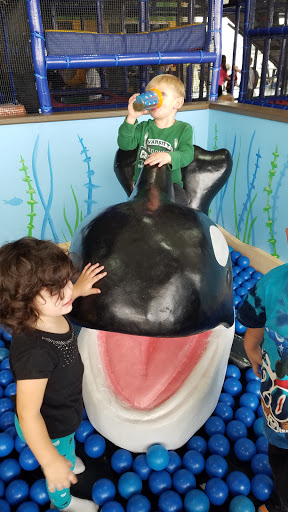 Amusement Center «Escapades Family Fun Center», reviews and photos, 4241 W Williamsburg Blvd, Muncie, IN 47304, USA