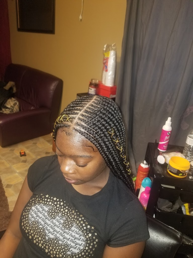 Shantrell's braiding N More 30401