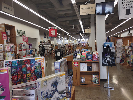 Book Store «Half Price Books», reviews and photos, 39152 Fremont Hub, Fremont, CA 94538, USA