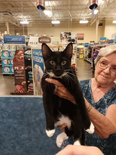 Pet Supply Store «PetSmart», reviews and photos, 1421 Carl D Silver Parkway, Fredericksburg, VA 22401, USA