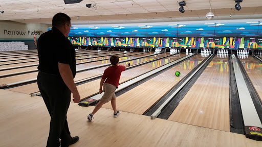 Bowling Alley «Narrows Plaza Bowl», reviews and photos, 2200 Mildred St W, Tacoma, WA 98466, USA