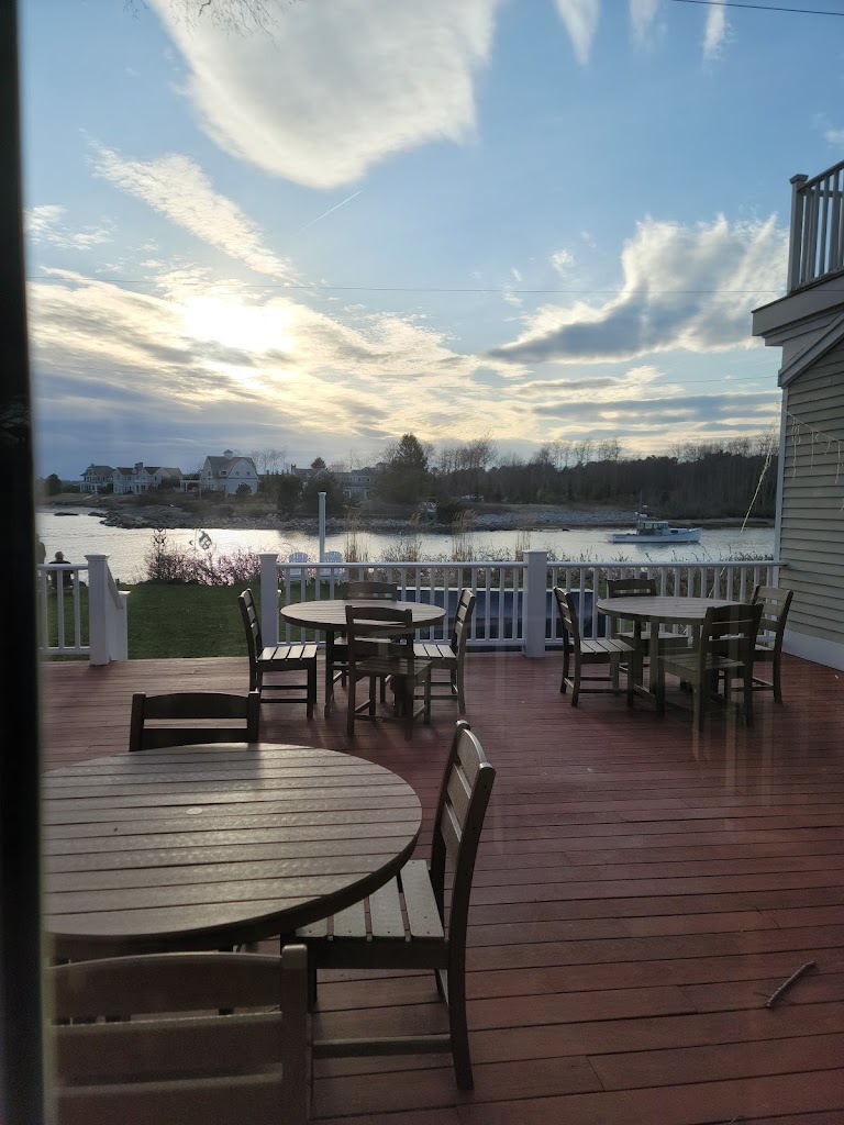 Stripers Waterside Restaurant 04046