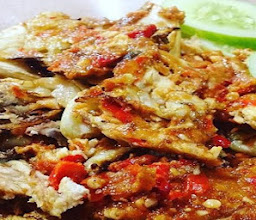 Ayam Gepuk Sambal Bawang Pak Gembus photo