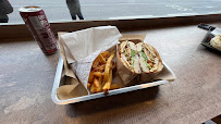 Sandwich au poulet du Restaurant de hamburgers Burgers & Bagels Lafayette à Lyon - n°3