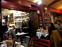 Atmosphère du Restaurant Aux Trois Mailletz à Paris - n°3