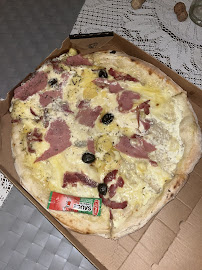 Plats et boissons du Pizzeria Regal Pizza à Marseille - n°14