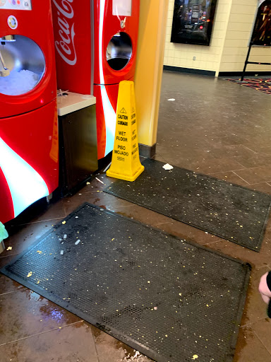 Movie Theater «AMC Grand Rapids 18», reviews and photos, 3000 Alpine Ave NW, Walker, MI 49544, USA