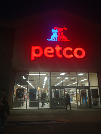 Pet Supply Store «Petco Animal Supplies», reviews and photos, 3165 Alpine Ave NW g, Walker, MI 49544, USA