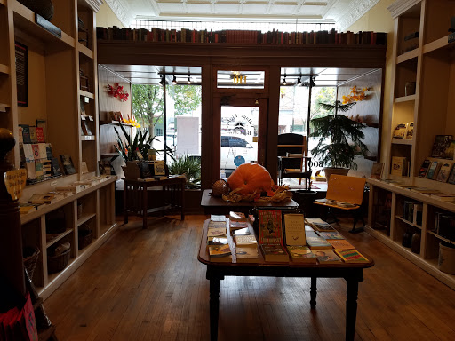 Book Store «Village Lights Bookstore», reviews and photos, 110 E Main St, Madison, IN 47250, USA