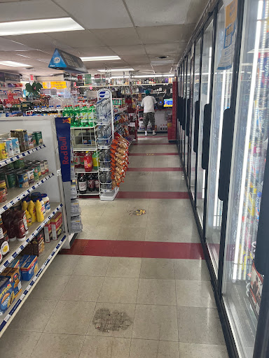 Convenience Store «Super Stop Food Store», reviews and photos, 2390 W Sherman Blvd, Muskegon, MI 49441, USA
