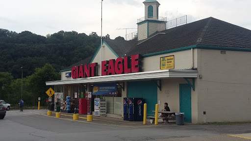 Giant Eagle Supermarket, 602 E 2nd St, Oil City, PA 16301, USA, 