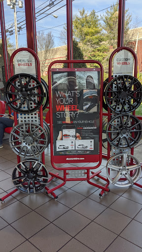 Tire Shop «Discount Tire Store - Brentwood, TN», reviews and photos, 7135 Bakers Bridge Ave, Brentwood, TN 37027, USA