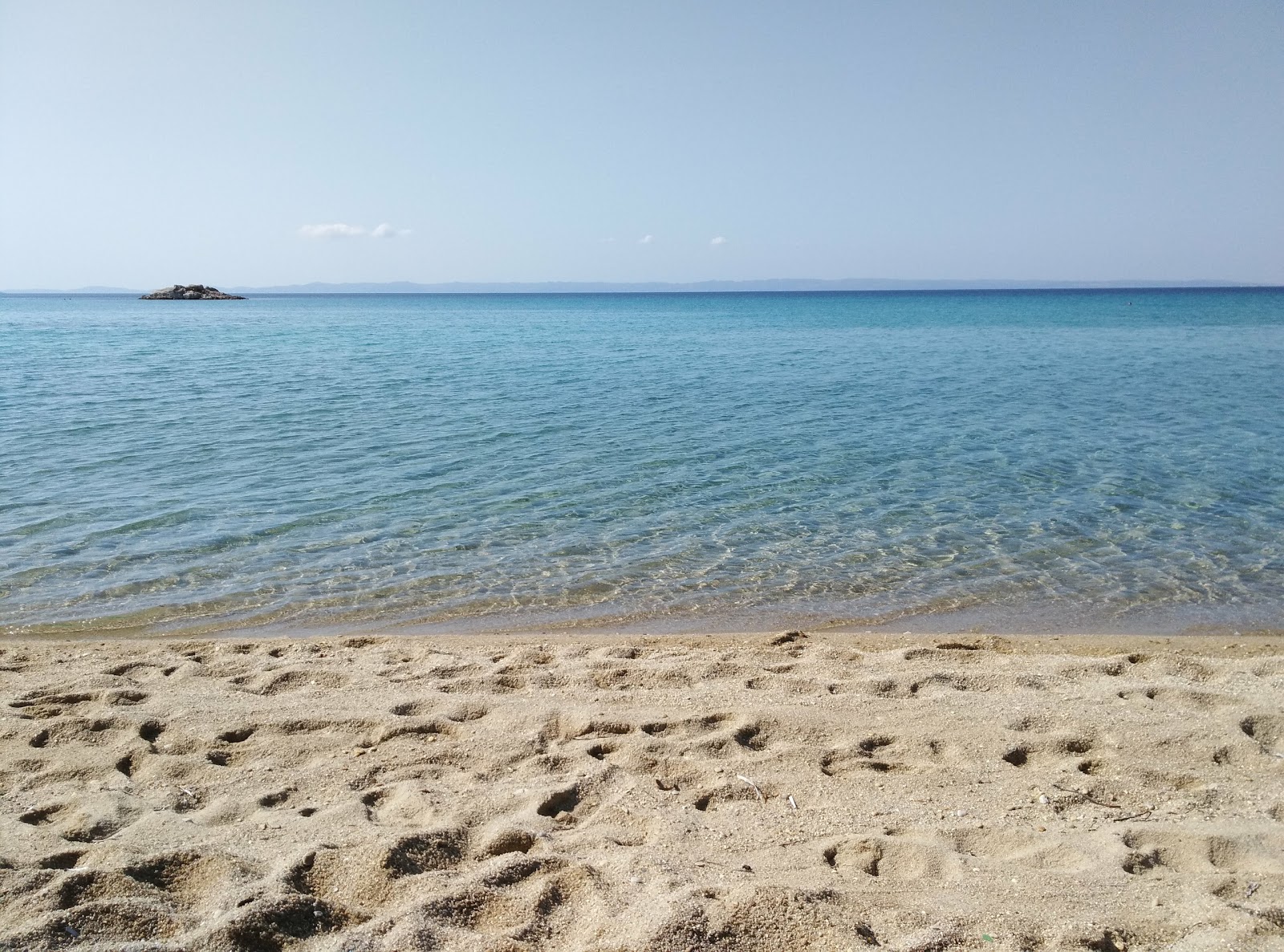 Photo de Kalogria beach zone des équipements