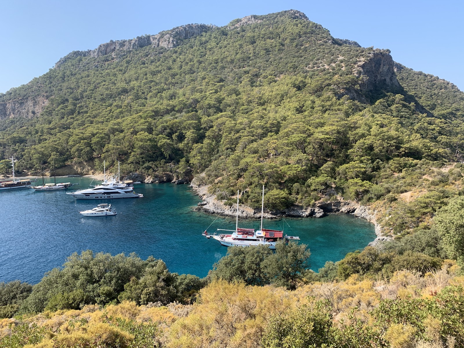 Foto von Darbogaz Fethiye Beach mit graue kiesel Oberfläche