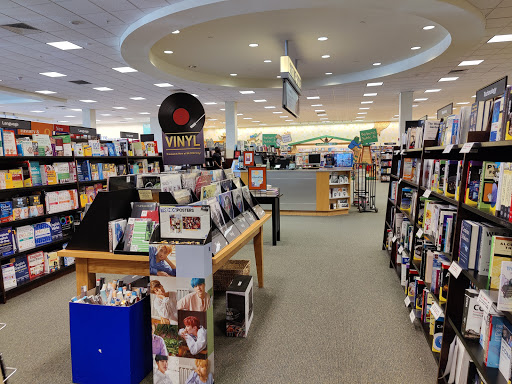 Book Store «Barnes & Noble», reviews and photos, 270 Buckland Hills Dr #1024, Manchester, CT 06040, USA