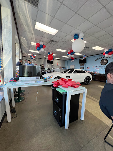 Used Car Dealer «5 Towns Drive.net», reviews and photos, 670 Burnside Ave, Inwood, NY 11096, USA