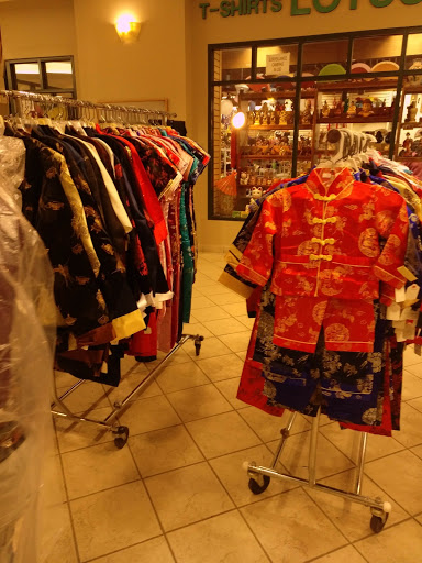 Shopping Mall «Museum Place Mall», reviews and photos, 1 Church St, Salem, MA 01970, USA