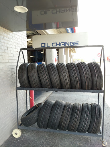Express Oil Change & Tire Engineers in Fayetteville, Tennessee