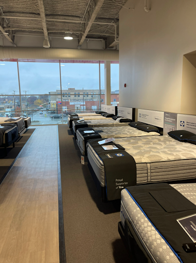 Furniture Store «Value City Furniture», reviews and photos, 2536 N Elston Ave, Chicago, IL 60647, USA