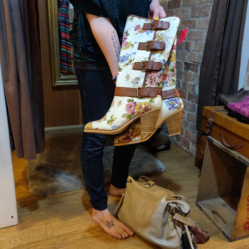 Consignment Shop «Anew Company», reviews and photos, 27 W State St # A, Geneva, IL 60134, USA