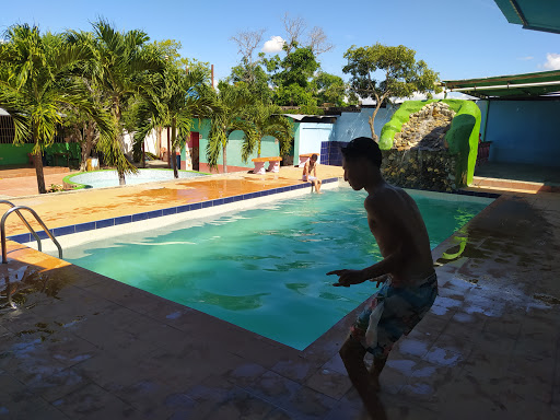 Piscina Los Norteños