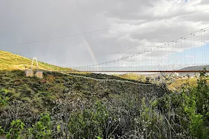 Puente colgante del Parque Centenario image