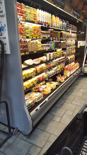 Grocery Store «Super Foodtown of Cedar Grove», reviews and photos, 597 Pompton Ave, Cedar Grove, NJ 07009, USA
