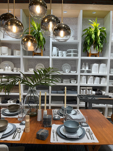 Furniture Store «west elm», reviews and photos, 160 Brookline Ave, Boston, MA 02215, USA