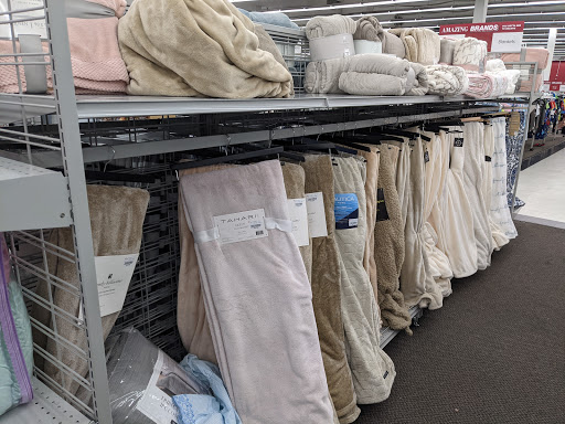 Clothing Store «Burlington Coat Factory», reviews and photos, 3200 Donnell Dr, Forestville, MD 20747, USA