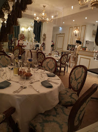 Atmosphère du ReminiSens Restaurant Théâtre à Versailles - n°12