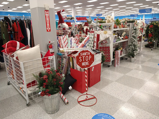 Clothing Store «Ross Dress for Less», reviews and photos, 17880 Newhope St, Fountain Valley, CA 92708, USA