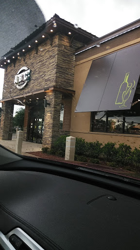 Liquor Store «ABC Fine Wine & Spirits», reviews and photos, 801 Oviedo Marketplace Blvd, Oviedo, FL 32765, USA