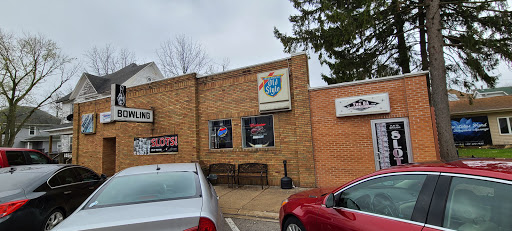 Bowling Alley «Peotone Bowling Center», reviews and photos, 210 N 2nd St, Peotone, IL 60468, USA