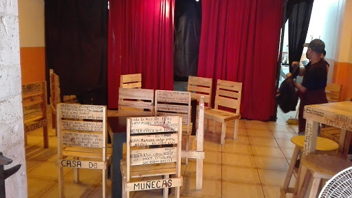 Épica / Comida Teatro Café